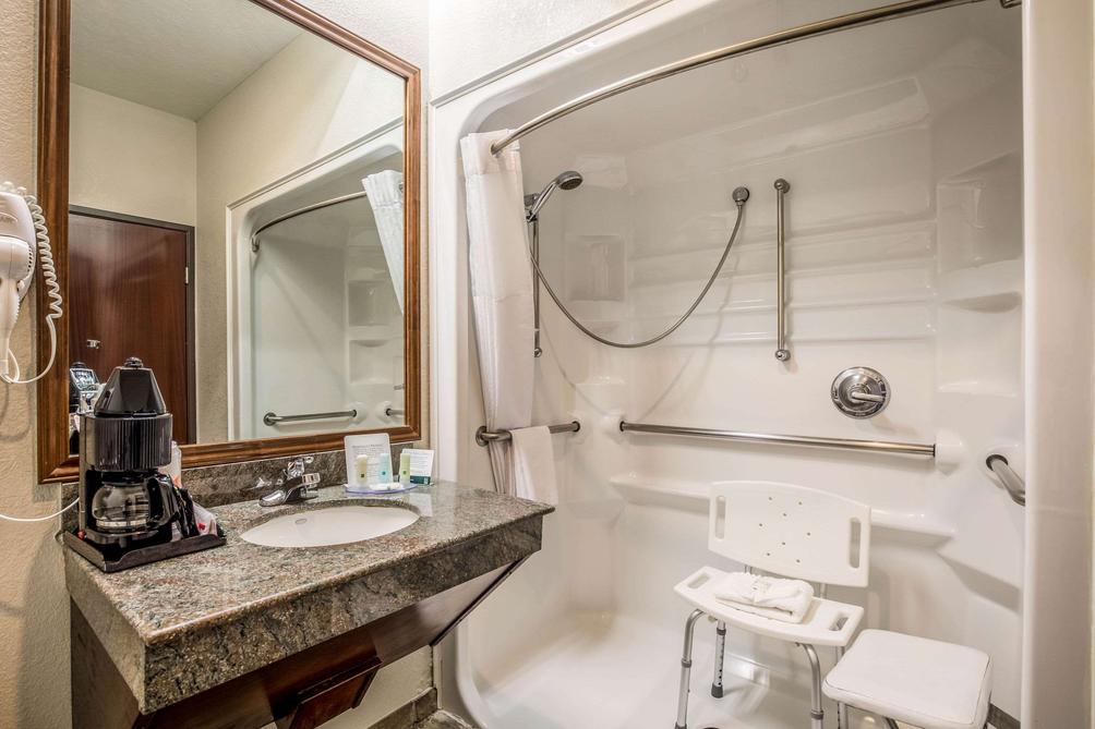 Quality Inn Suites Seabrook Nasa Kemah 55 1 2 9