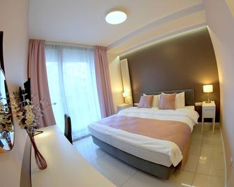 Jessapart - Ochota Apartments - Warsaw - Bedroom