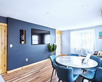 Sea & Sun Cottage #3 - Hampton - Dining room