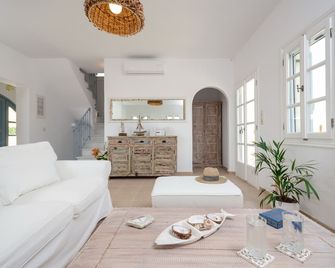 Seaside Naxos • 2 Villas • Private Pool • 7 Bedrooms / 6 Bath • Sleeps18 @ Plaka - Naxos - Living room