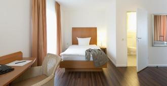Hotel Ambiente - Dortmund - Bedroom