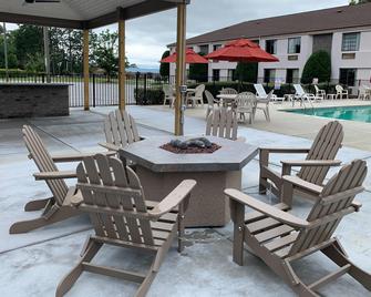 Sleep Inn and Suites Spring Lake - Fayetteville Near Fort Liberty - Spring Lake - Басейн