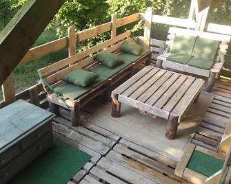 Maisonnette Perchee Au Coeur De La Natur - Allonnes - Patio