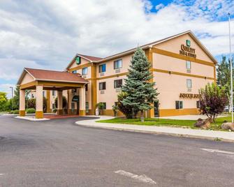 Quality Inn & Suites - Montrose - Building