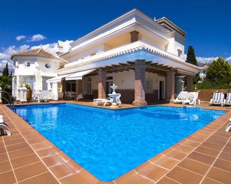 Villa Pergola Luxury B&B - Nerja - Pool