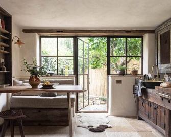 The Cowshed - Chipping Campden, Snug Hideaway Nestled in the Heart of Campden - Chipping Campden - Eetruimte