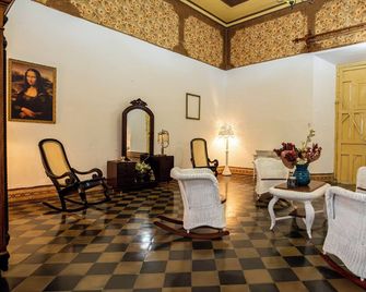 Hostal Victoria - Granada