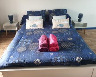 L'Hostal, a family home at the gateway to Sancerre - Cosne-Cours-sur-Loire - Slaapkamer