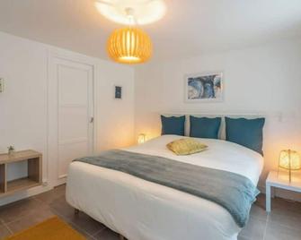 Sologne house in the heart of nature, 15 minutes from Chambord Castle! - La Ferté-Saint-Cyr - Bedroom