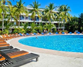 Hotel Villas Paraiso / Room 25 - Ixtapa - Piscina