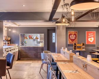 Premier Inn Chelmsford - Boreham - Челмсфорд - Бар