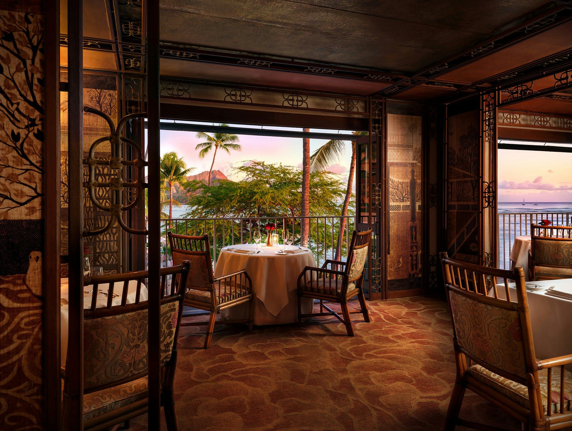Halekulani C$ 224 (C̶$̶ ̶1̶,̶4̶7̶5̶). Honolulu Hotel Deals