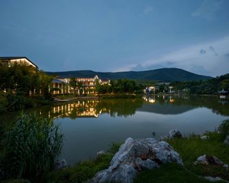 Grand New Century Resort, Changxing, A Tribute Portfolio Resort - Huzhou - Pool