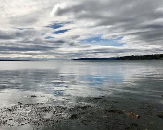 Colcord Cottage- quintessential oceanfront cottage - Searsport - Strand