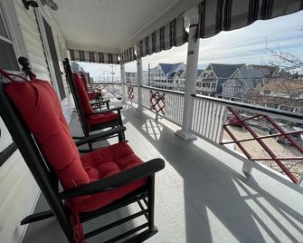 Quaker Inn - Ocean Grove - Balkón