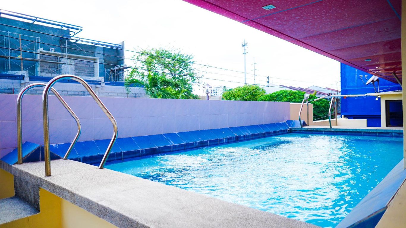 La Galleon Suites Hotel