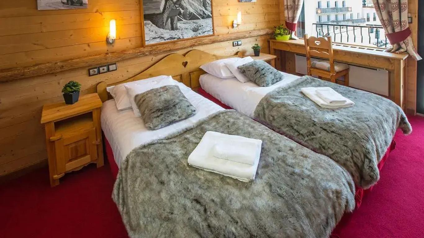 Hotel Base Camp Lodge