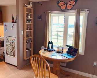 Cozy Oceanfront Getaway - Stephenville
