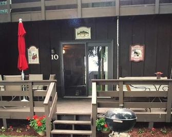 Lakeshore Condominium Cabin on Clearwater Lake - Annandale
