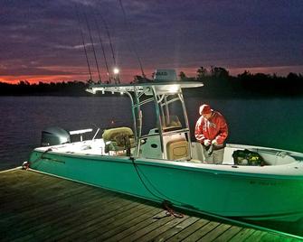 Waterfront Cottage on Taylor's Creek w/ Boat Dock - Near Shops and Restaurants - Beaufort