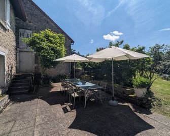 Villa antigone - Le Montsaugeonnais - Patio