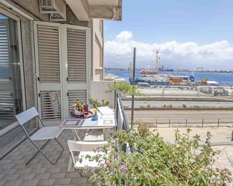 Miti Dello Stretto B&b - Messina - Balcón