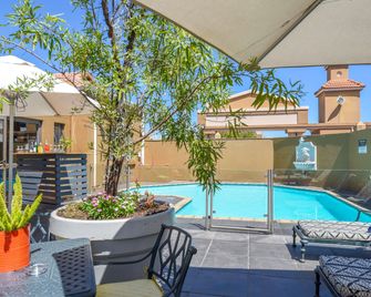 Mercure Johannesburg Bedfordview Hotel - Johannesburg - Pool