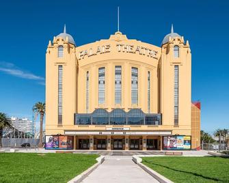 Stylish Urban Oasis In Heart Of St Kilda - St Kilda - Building