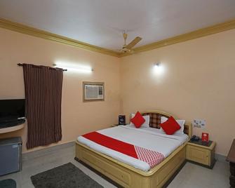 Oyo 27706 Vineet - Bhāgalpur - Bedroom