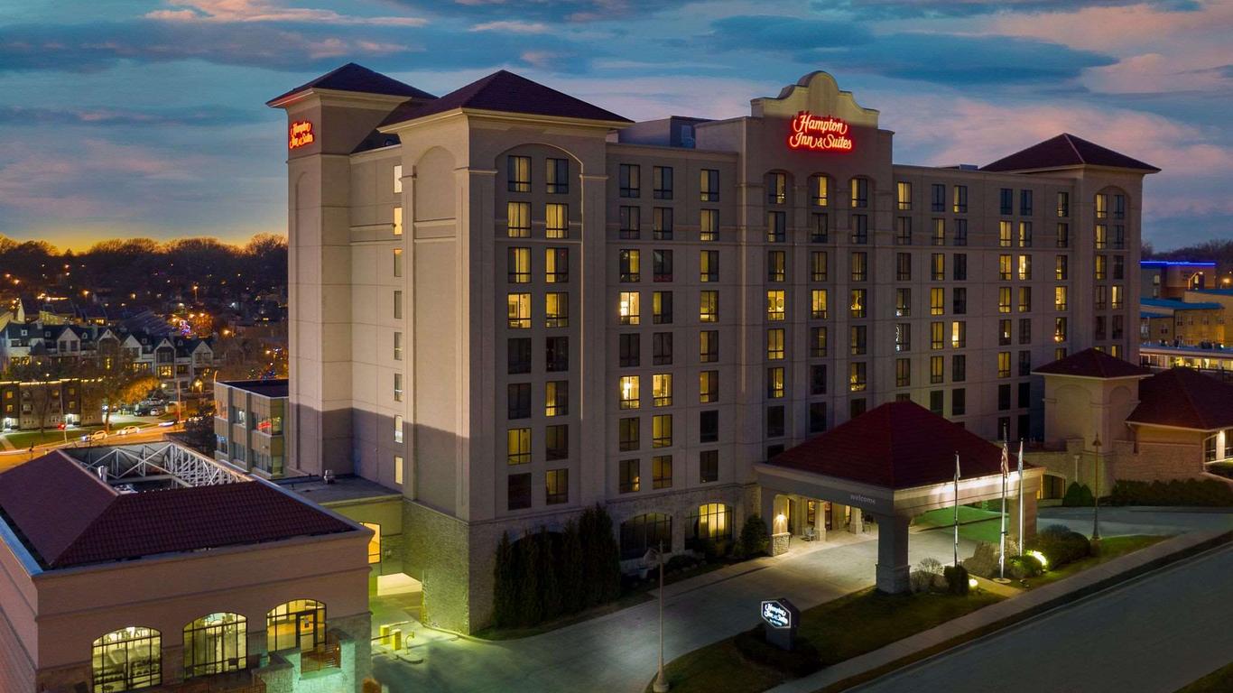 Hampton Inn & Suites Kansas City-Country Club Plaza