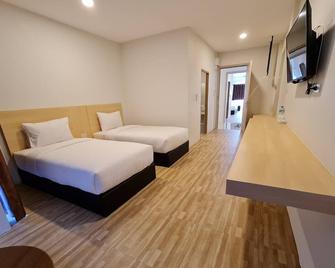 The charlotte smart hotel lopburi - Lop Buri - Bedroom