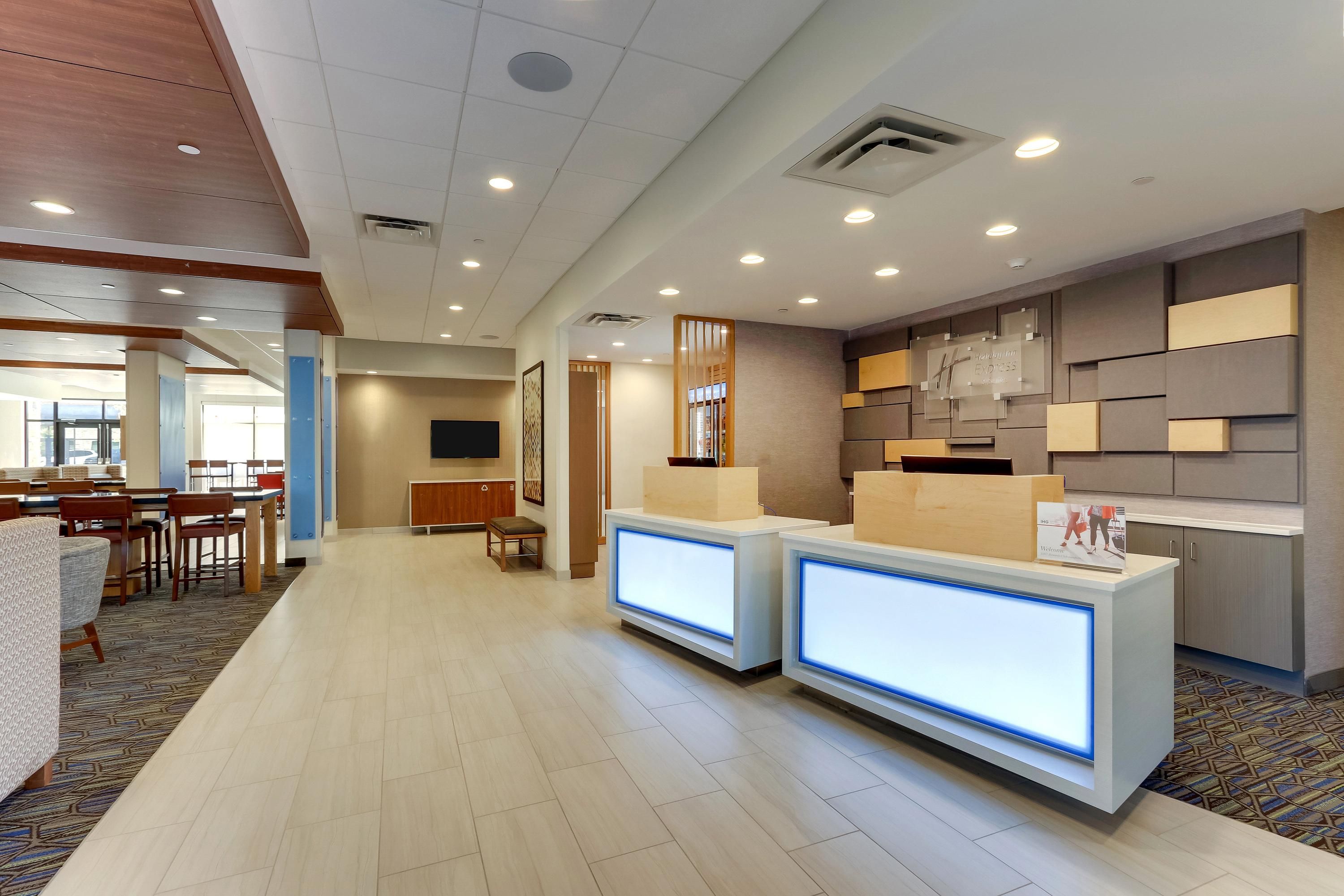 Holiday Inn Express & Suites Winston - Salem Sw - Clemmons By IHG - Clemmons - Rezeption