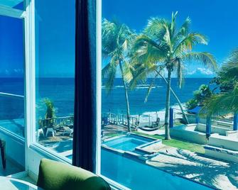 Ventana Va1a at Arecibo 681 Arecibo Ocean Drive - Arecibo - Balcón