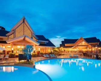 ألتا فيستا دي بوراكاي - بوراكاي - حوض السباحة