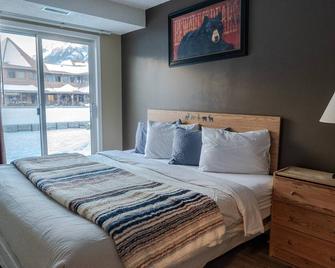 Mountain View walk To All king - Canmore - Chambre