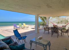 Casa Carmencita - Yucatan Home Rentals - Chicxulub Puerto - Hàng hiên
