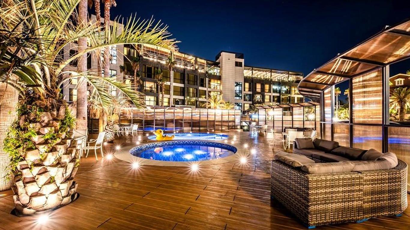 Dyne Oceano Hotel