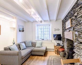 Cosy Fisherman's Cottage In The Very Heart Of Aberdovey -Pet Friendly - Aberdyfi - Living room