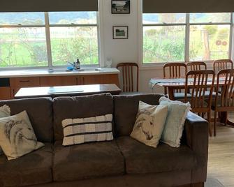 Pyrenees Farm Stay Amphitheatre - Avoca - Sala de estar
