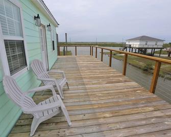 Crusty Crab - Bay View - Island Realty - Grand Isle - Balcony