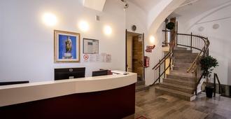Emonec Hotel - Lubiana - Reception