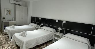 Hostal Nova - Bác-xê-lô-na - Phòng ngủ