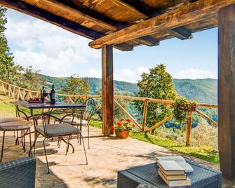 Farmhouse in Monte Santa Maria Tiberina With Garden - Monte Santa Maria Tiberina - Balcón