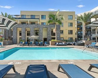 Endless Summer: Luxe 1BR w/ Resort-Style Amenities - San Diego - Piscina