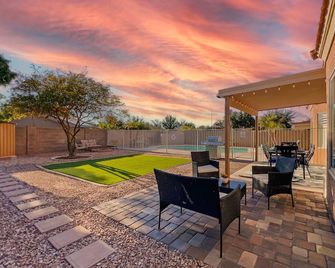 Kimberly Surprise - Surprise - Patio
