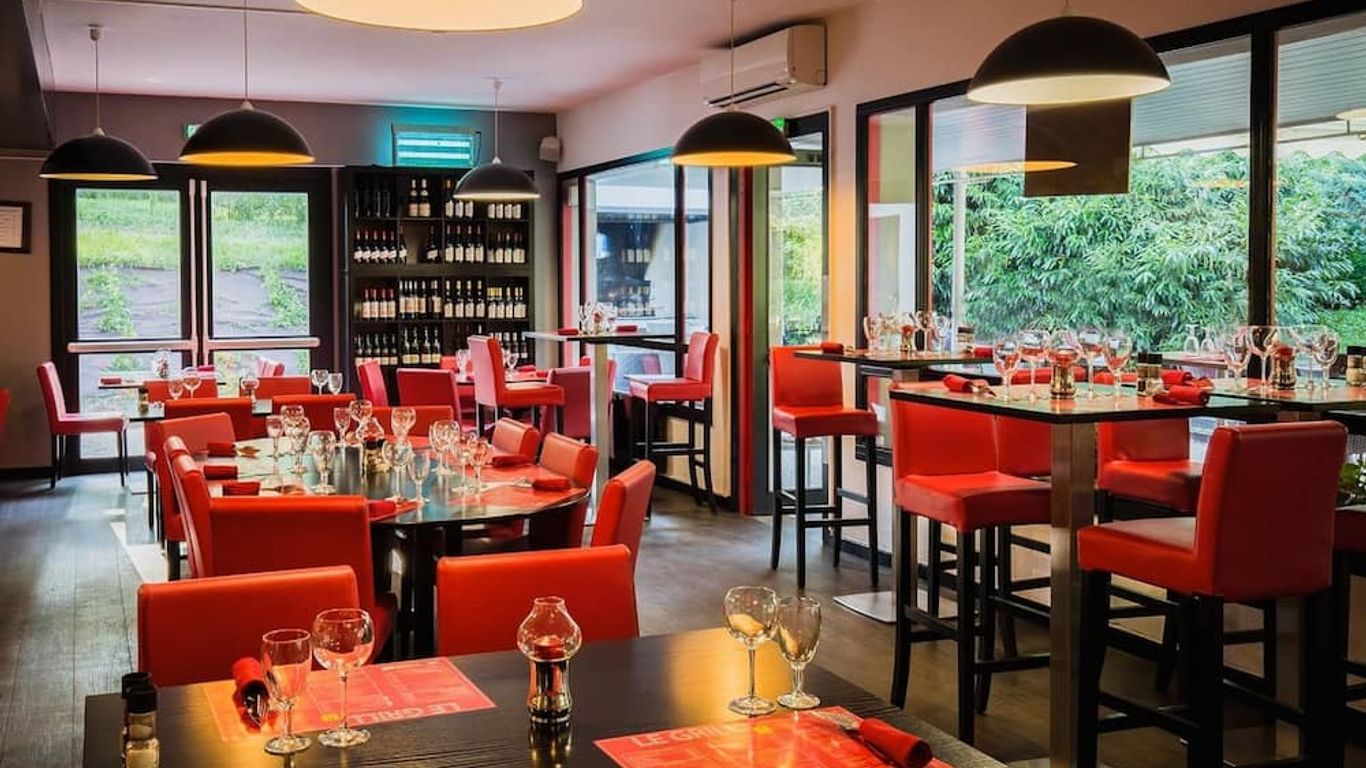 لوجيس أوتل ريستورانت لو جريل