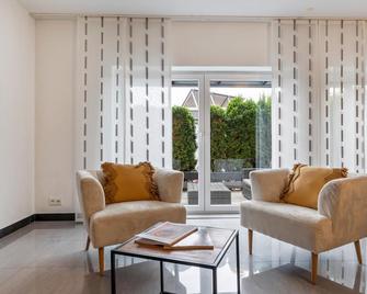 Ferienwohnung Jasmin - Leonberg - Wohnzimmer