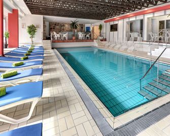 Ringhotel Parkhotel Witten - Witten - Piscina