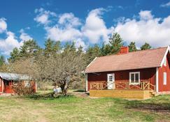 Stunning home in Lckeby with 3 Bedrooms and WiFi - Rockneby - Building
