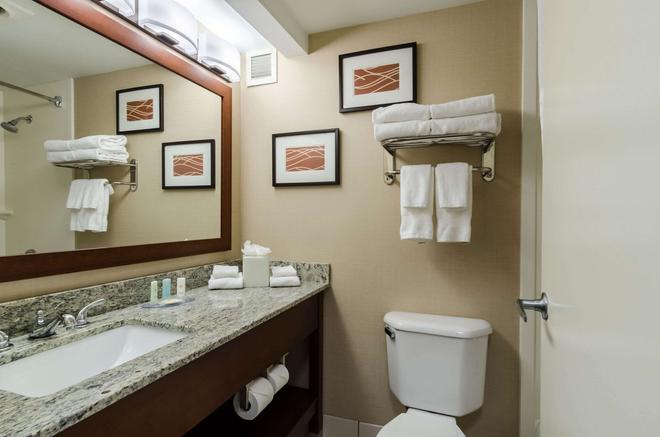 Comfort Inn Randolph Boston 78 1 7 5 Randolph Hotel Deals